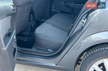 Универсал Opel Astra 2010 в 