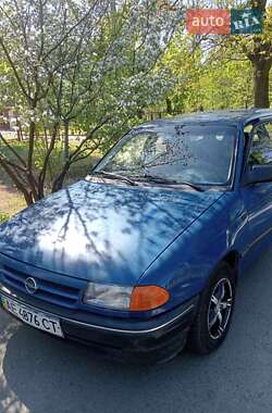 Універсал Opel Astra 1994 в Кривому Розі