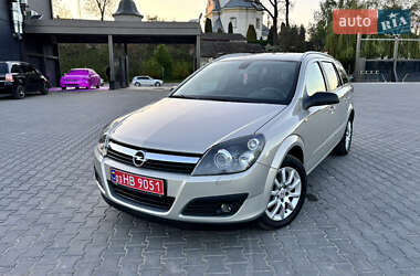 Универсал Opel Astra 2005 в Золочеве