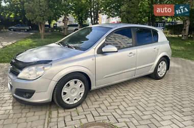 Хетчбек Opel Astra 2008 в 