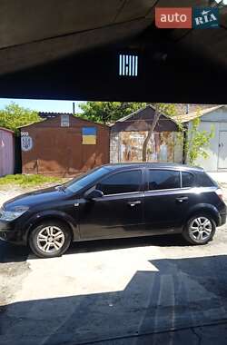Хетчбек Opel Astra 2007 в 