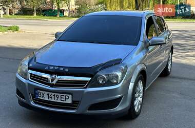 Хетчбек Opel Astra 2004 в 