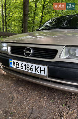 Седан Opel Astra 2000 в 