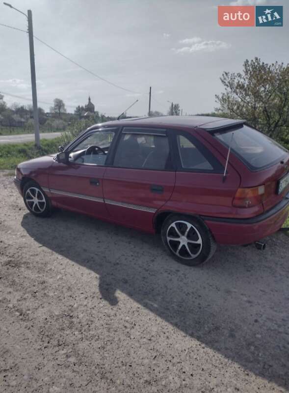 Хетчбек Opel Astra 1993 в Самборі