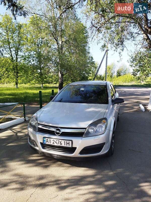 Хетчбек Opel Astra 2007 в 