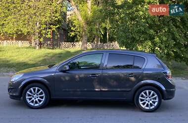 Хетчбек Opel Astra 2008 в 