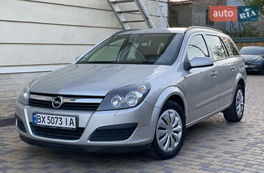 Универсал Opel Astra 2005 в Могилев-Подольске