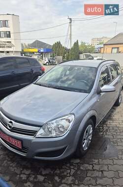 Универсал Opel Astra 2009 в Луцке