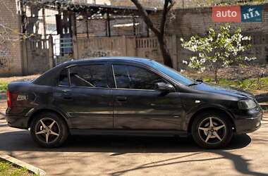 Седан Opel Astra 2008 в 
