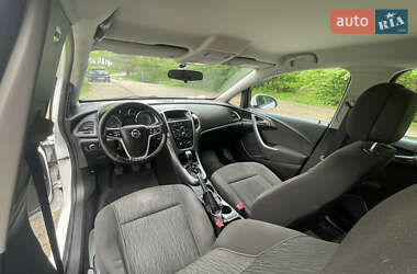 Універсал Opel Astra 2013 в 