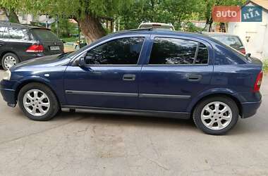 Хетчбек Opel Astra 2001 в 