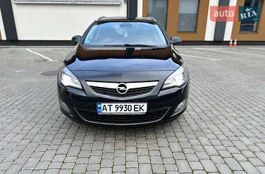 Універсал Opel Astra 2011 в Коломиї
