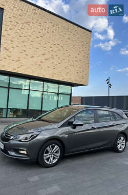 Универсал Opel Astra 2018 в 