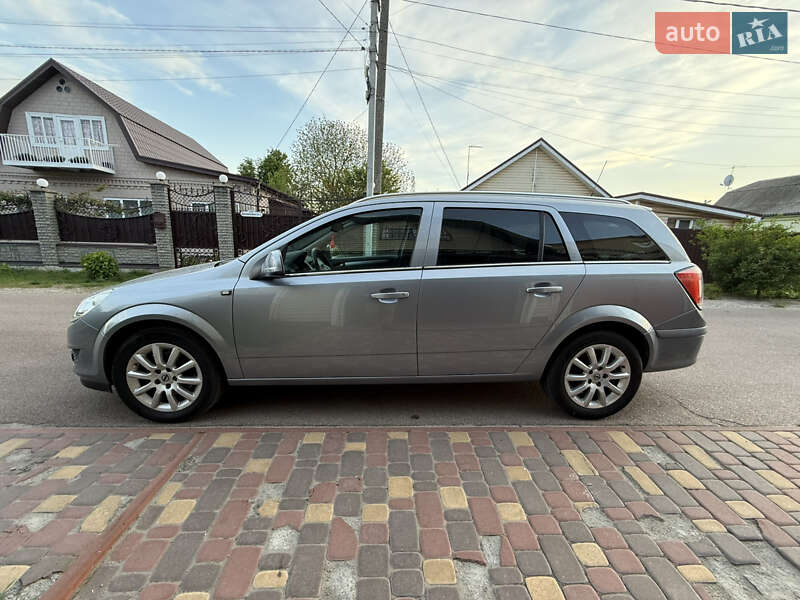Универсал Opel Astra 2009 в Борисполе