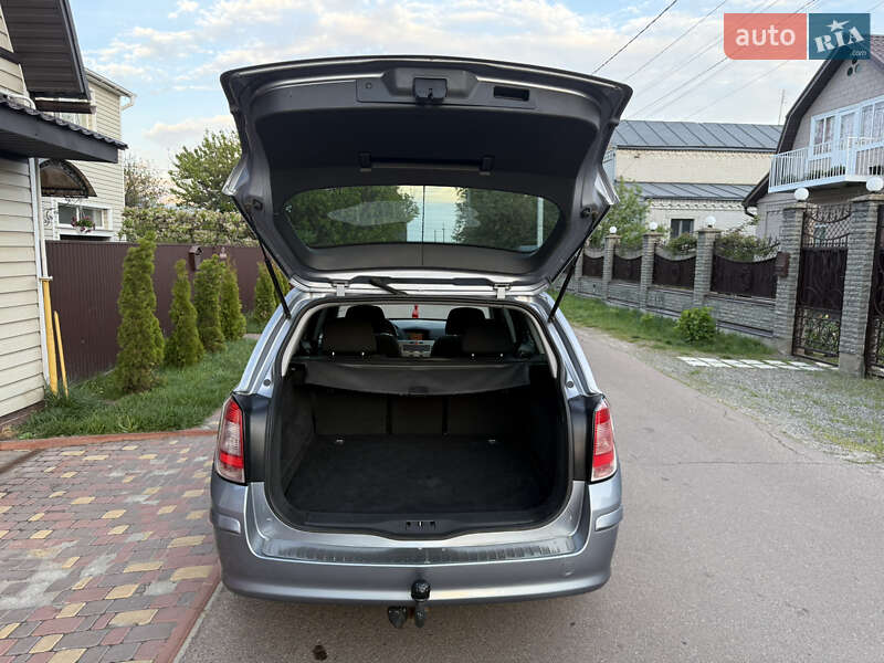Универсал Opel Astra 2009 в Борисполе