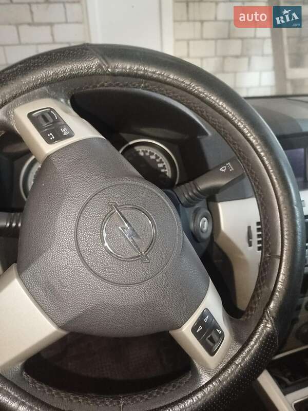 Универсал Opel Astra 2007 в Верхнем Быстром