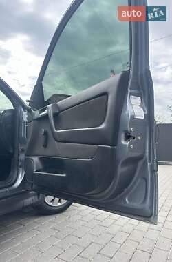 Седан Opel Astra 2006 в 