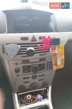 Универсал Opel Astra 2007 в 
