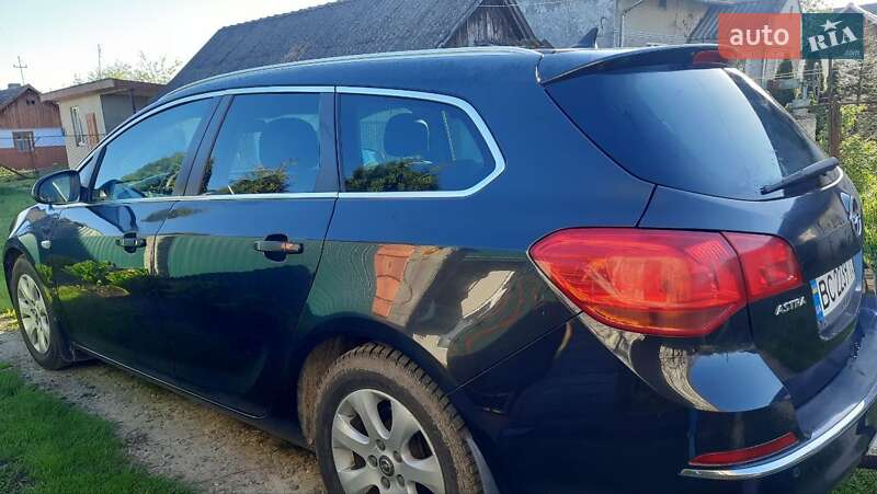 Opel Astra 2013