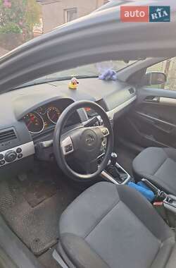 Универсал Opel Astra 2007 в 