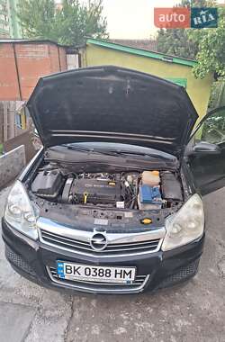 Универсал Opel Astra 2007 в 