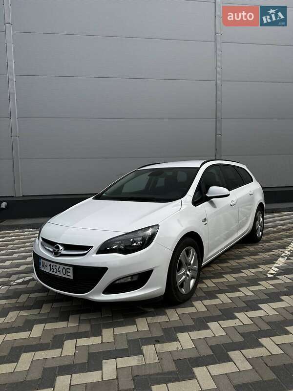 Универсал Opel Astra 2014 в 