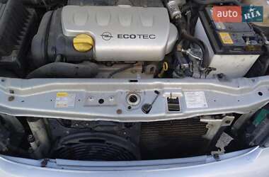 Купе Opel Astra 2000 в 