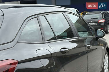 Универсал Opel Astra 2017 в 