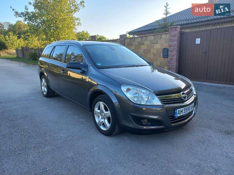 Универсал Opel Astra 2009 в 