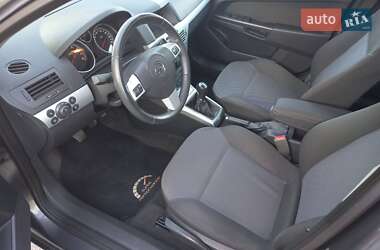 Универсал Opel Astra 2009 в 