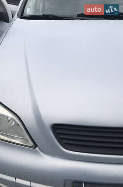 Седан Opel Astra 2004 в 