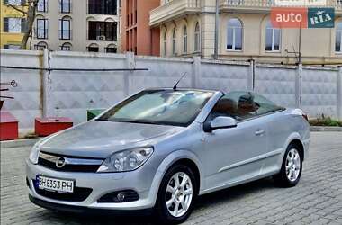 Кабриолет Opel Astra 2007 в 