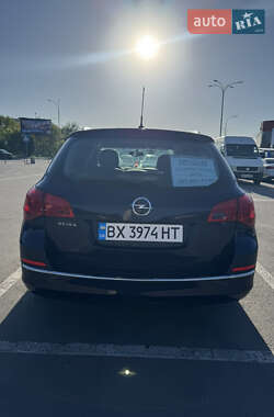 Универсал Opel Astra 2015 в 