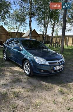 Хетчбек Opel Astra 2008 в Березному