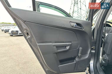 Хэтчбек Opel Astra 2009 в 