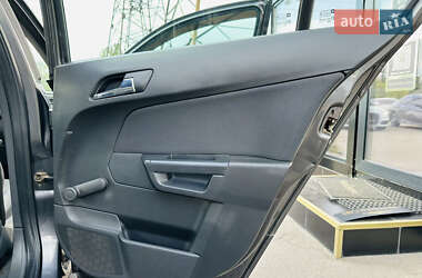 Хэтчбек Opel Astra 2009 в 