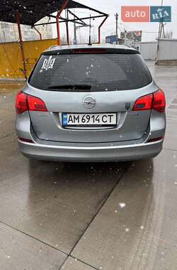 Універсал Opel Astra 2011 в 