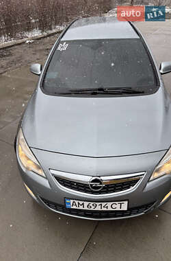 Універсал Opel Astra 2011 в 