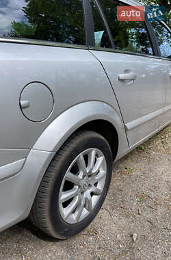 Универсал Opel Astra 2010 в 