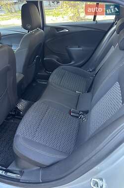 Универсал Opel Astra 2018 в 