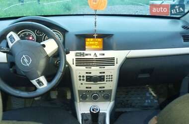 Универсал Opel Astra 2008 в 