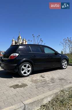 Хэтчбек Opel Astra 2004 в Южном