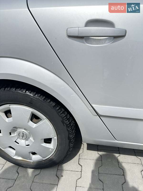 Універсал Opel Astra 2005 в Києві