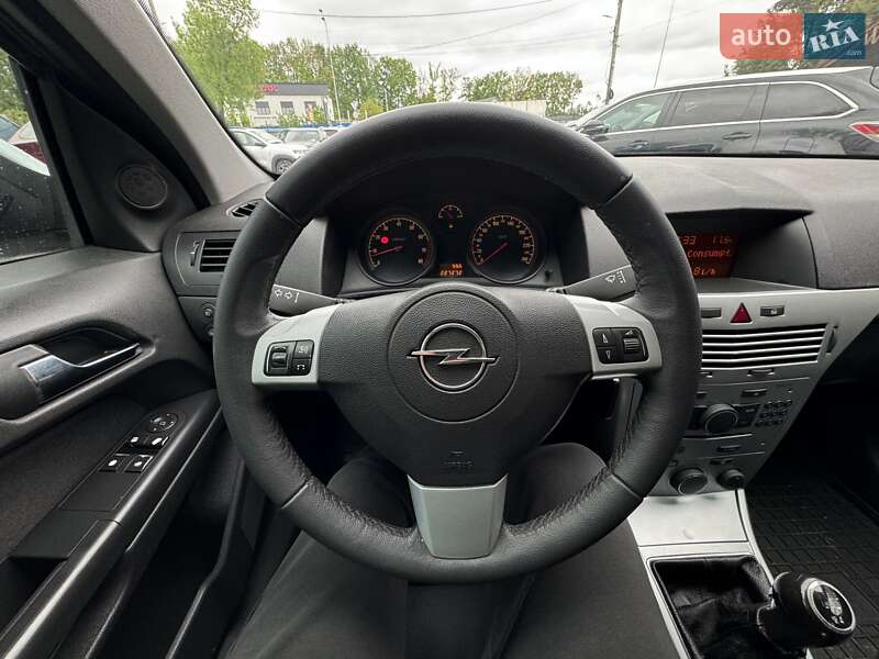 Универсал Opel Astra 2013 в Виннице