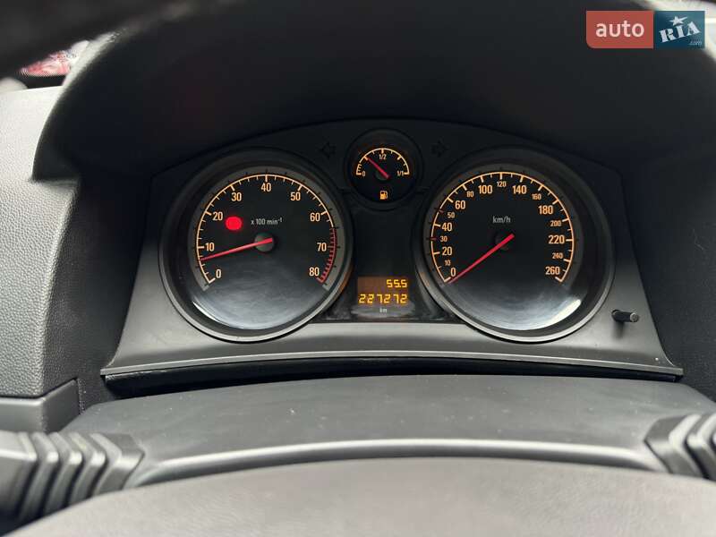 Универсал Opel Astra 2013 в Виннице