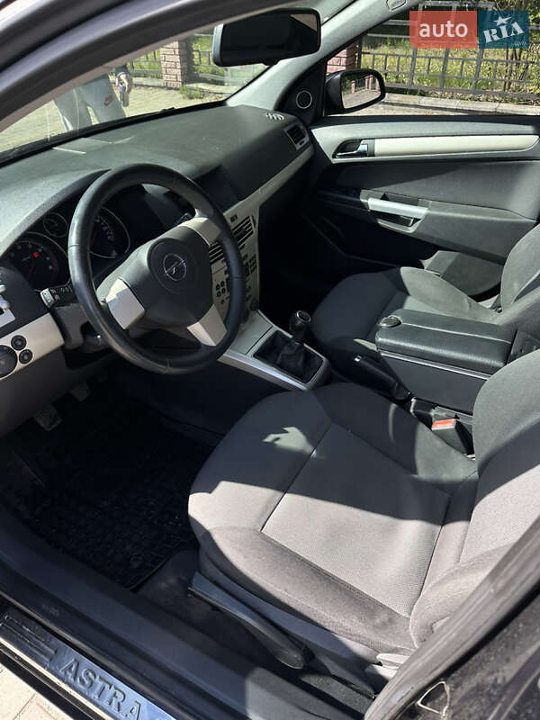 Универсал Opel Astra 2007 в Владимирце
