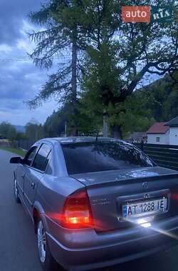 Седан Opel Astra 2008 в Івано-Франківську
