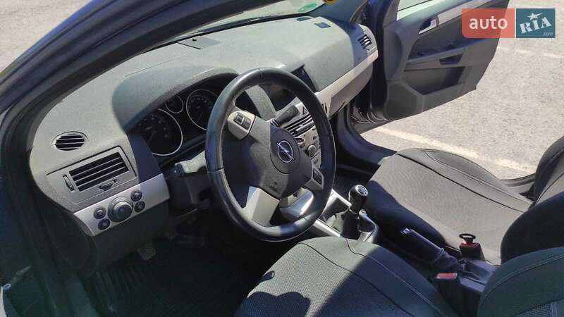 Универсал Opel Astra 2008 в Запорожье