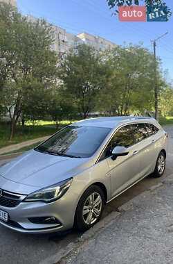 Универсал Opel Astra 2016 в 