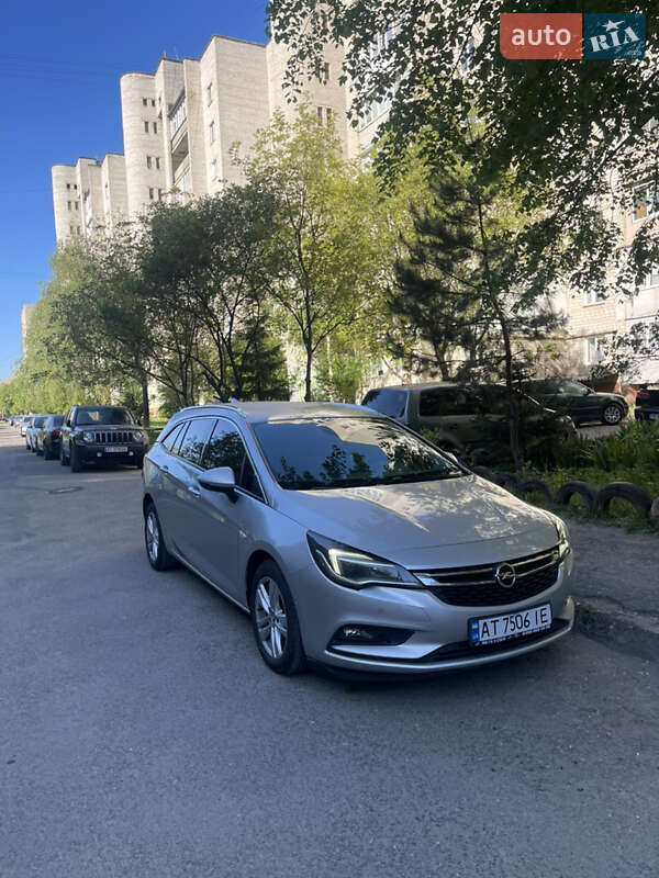 Opel Astra 2016